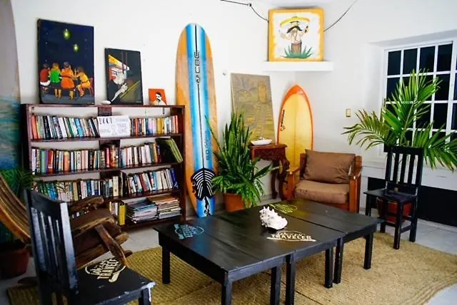 Weary Traveler Hostel Tulum