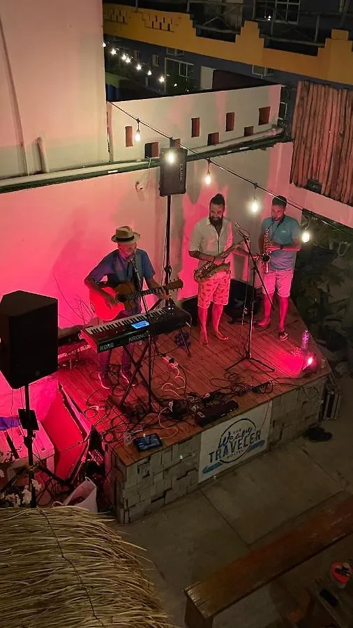 Weary Traveler Hostel Tulum